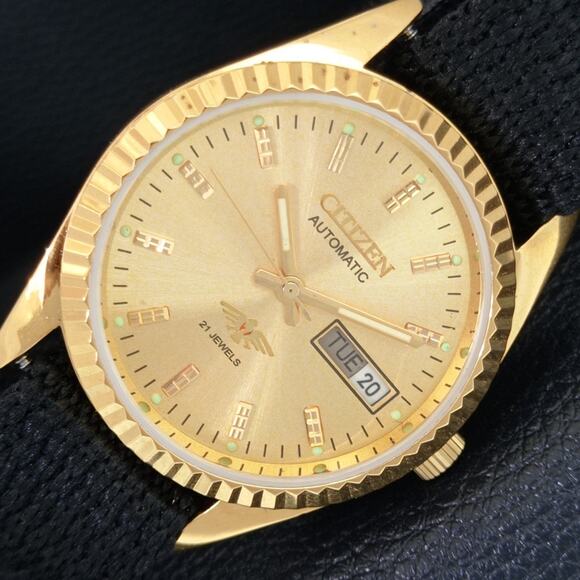 Vintage 1978 Citizen Automatic Mens Gold Watch W/daydate & Gold accents